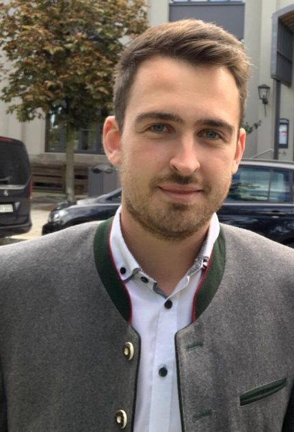 cb8f5189-47e5-4bd0-ba6b-ec52716cd86c